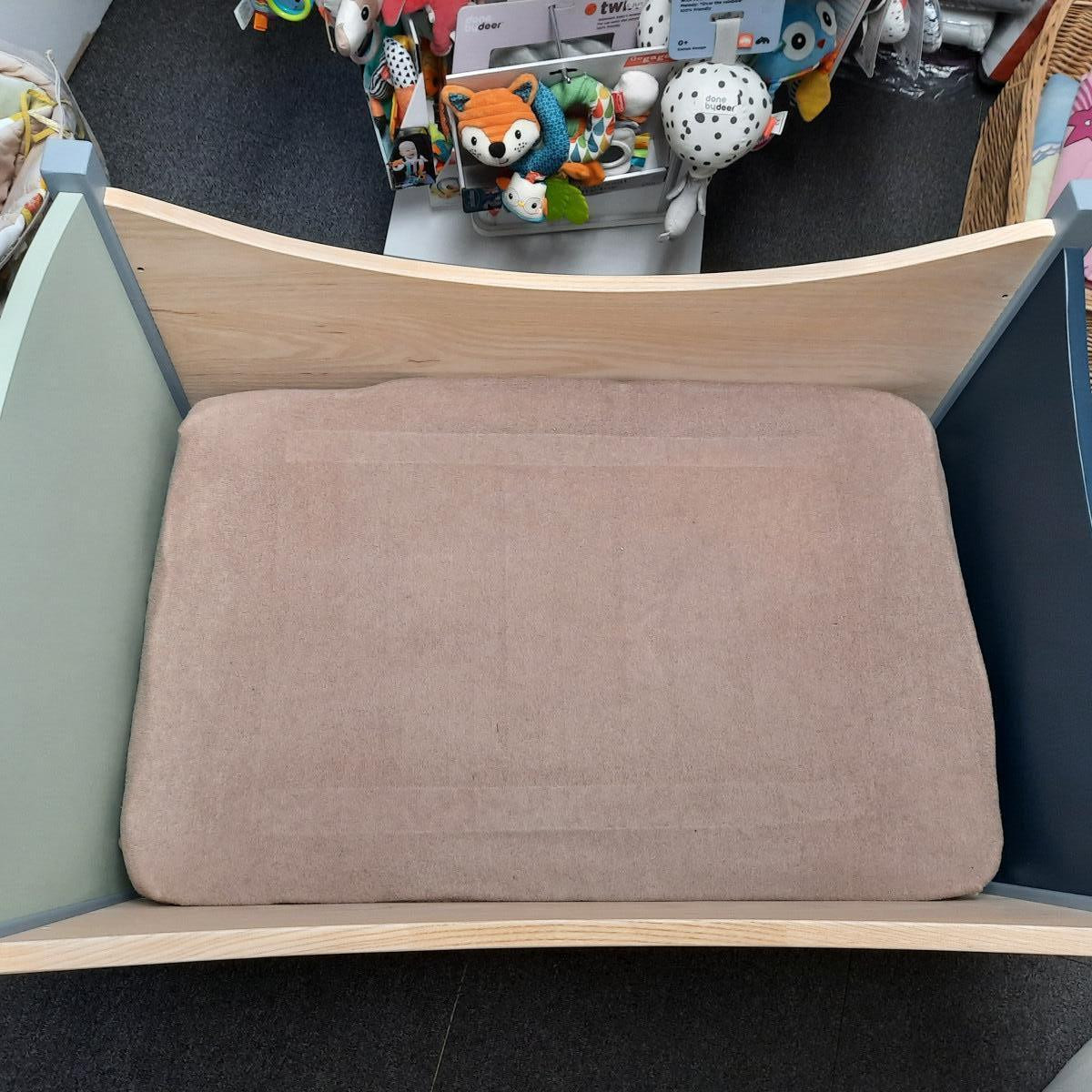 Berceau avec matelas + porte manteau - photo 9