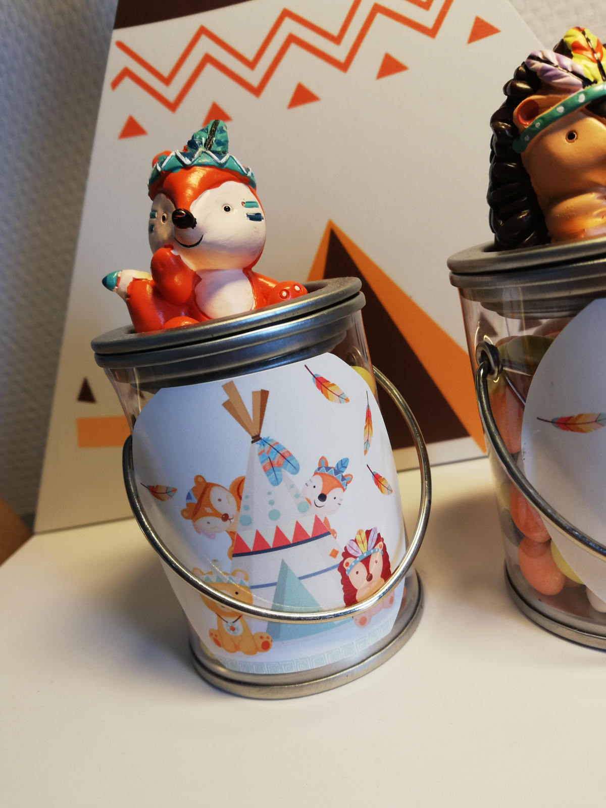 Pot avec couvercle + confetti + figurine + stickers et étiquette - photo 7