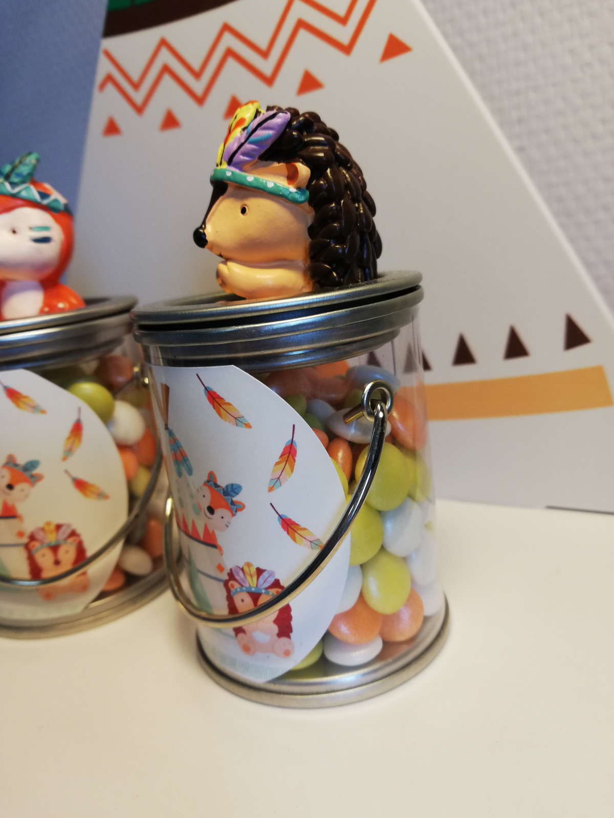 Pot avec couvercle + confetti + figurine + stickers et étiquette - photo 8