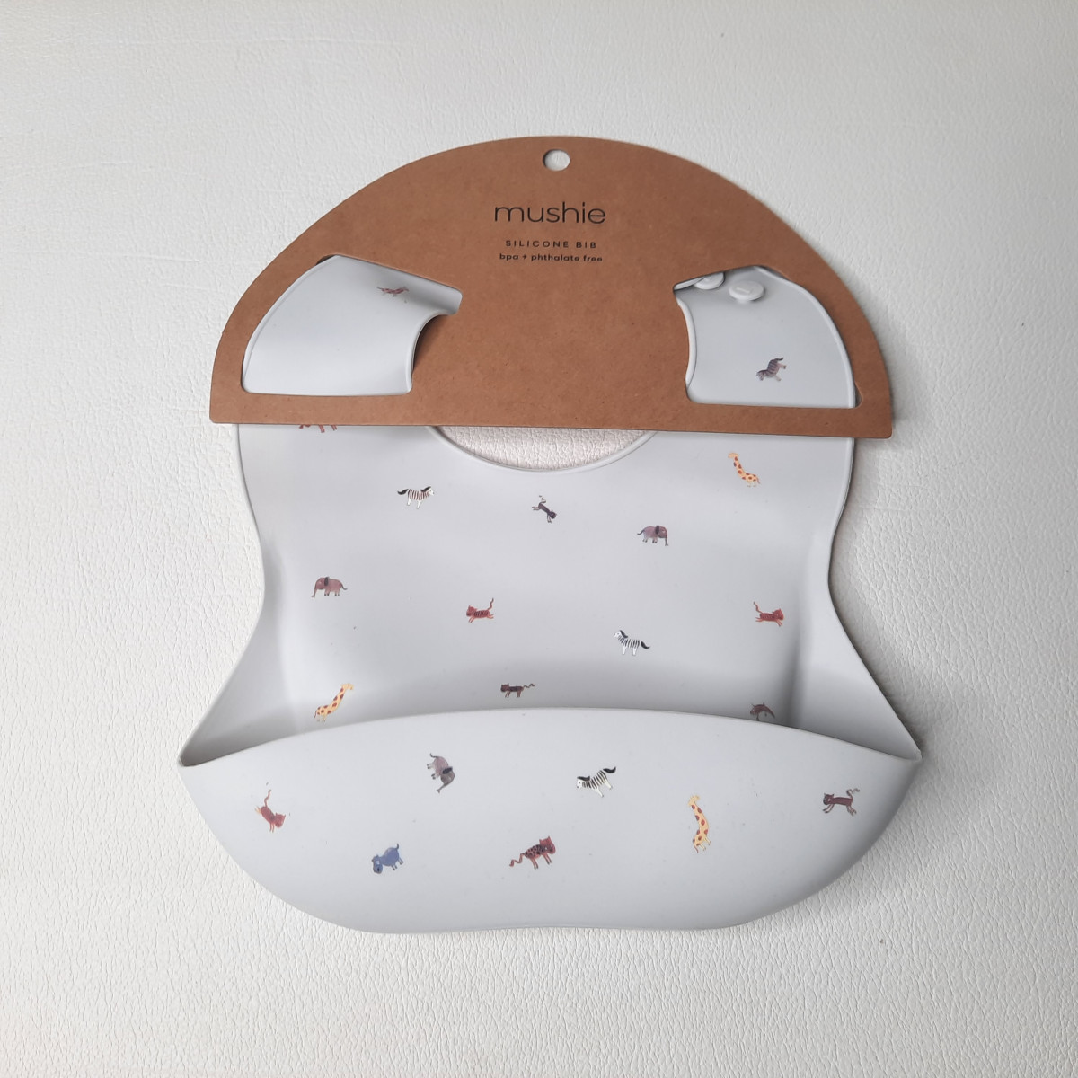 Bavoir en silicone - Safari light grey - Boutique Toup'tibou - photo 6