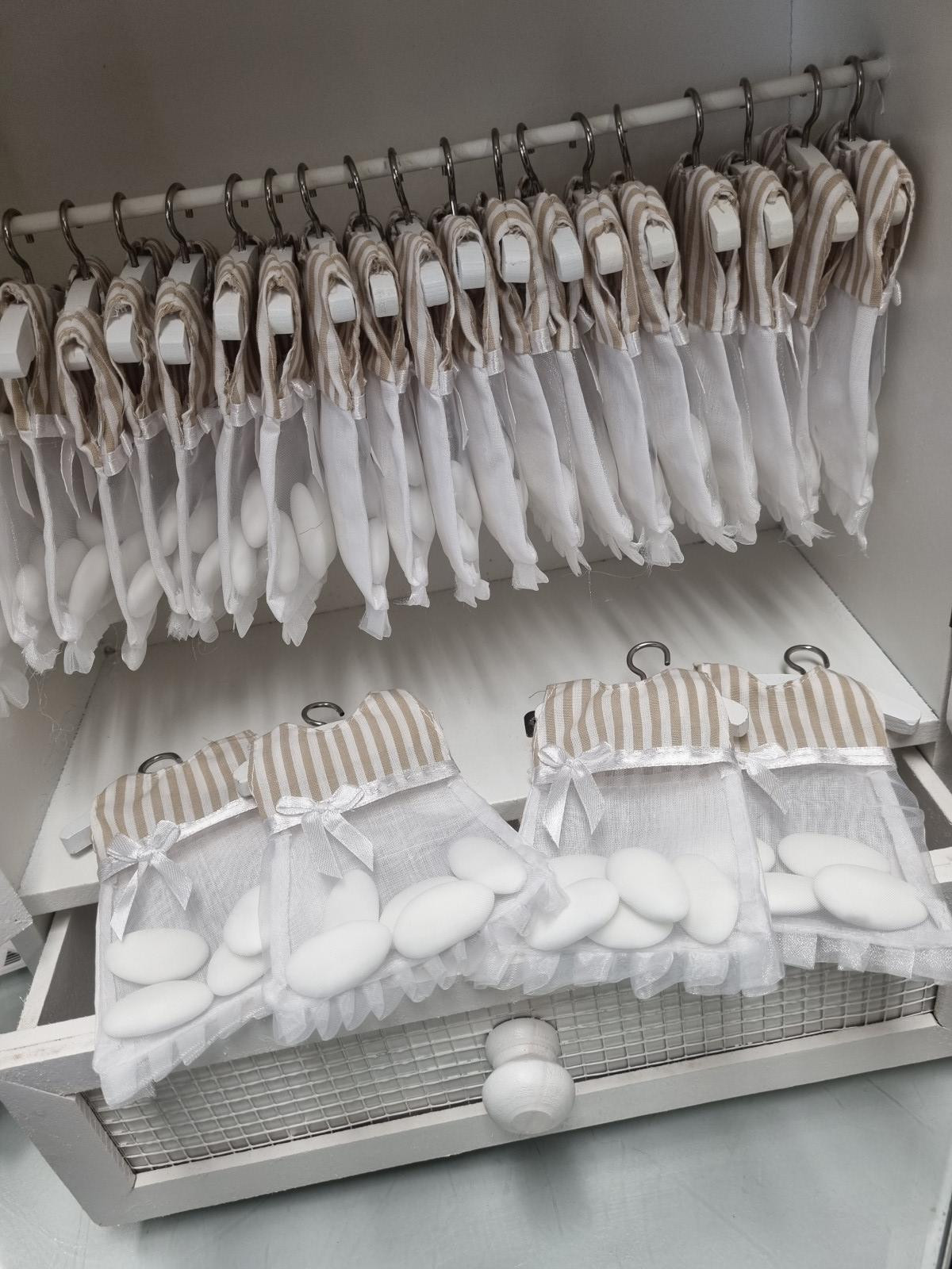 Lot complet de 30 robes avec dragées - photo 6
