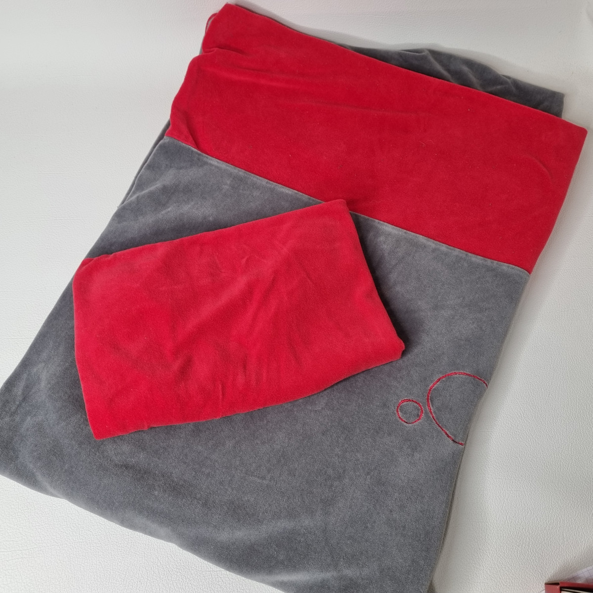 H. de couette + taie rouge et gris - Boutique Toup'tibou - photo 6