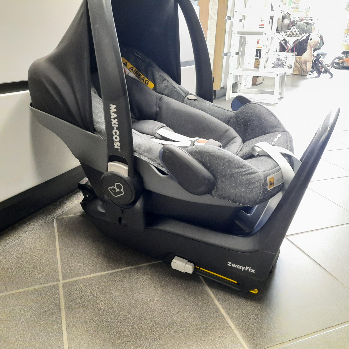 Poussette 3 en 1 Maxi cosy anthracite + base isofix - photo 15