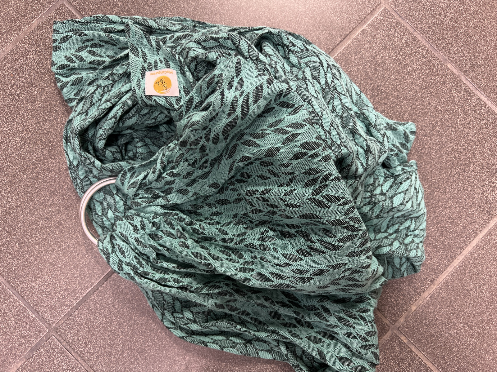 Porte bébé sling vert MisCanguritos - photo 6