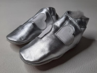 Chaussons en cuir Baby Dutch - Silver hearts - Taille L - photo 8