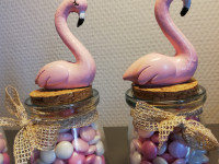 Pot en verre avec figurine + mélange de mini rose/blanc + ruban - photo 14
