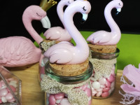 Pot en verre avec figurine + mélange de mini rose/blanc + ruban - photo 17