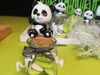 Pot en verre bouchon liège + mélange dragée et mini + panda + ruban et corde - photo 10