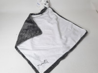 Couverture grise et blanche - photo 7