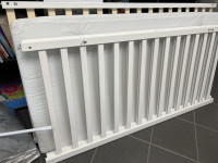 Lit à barreaux en bois blanc reglable + matelas et parure - photo 7