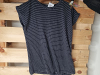 T-shirt marine ligné blanc - photo 7
