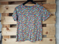 T-shirt bleu fleuri - photo 7