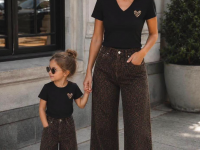 T-shirt noir coeur leopard - photo 7